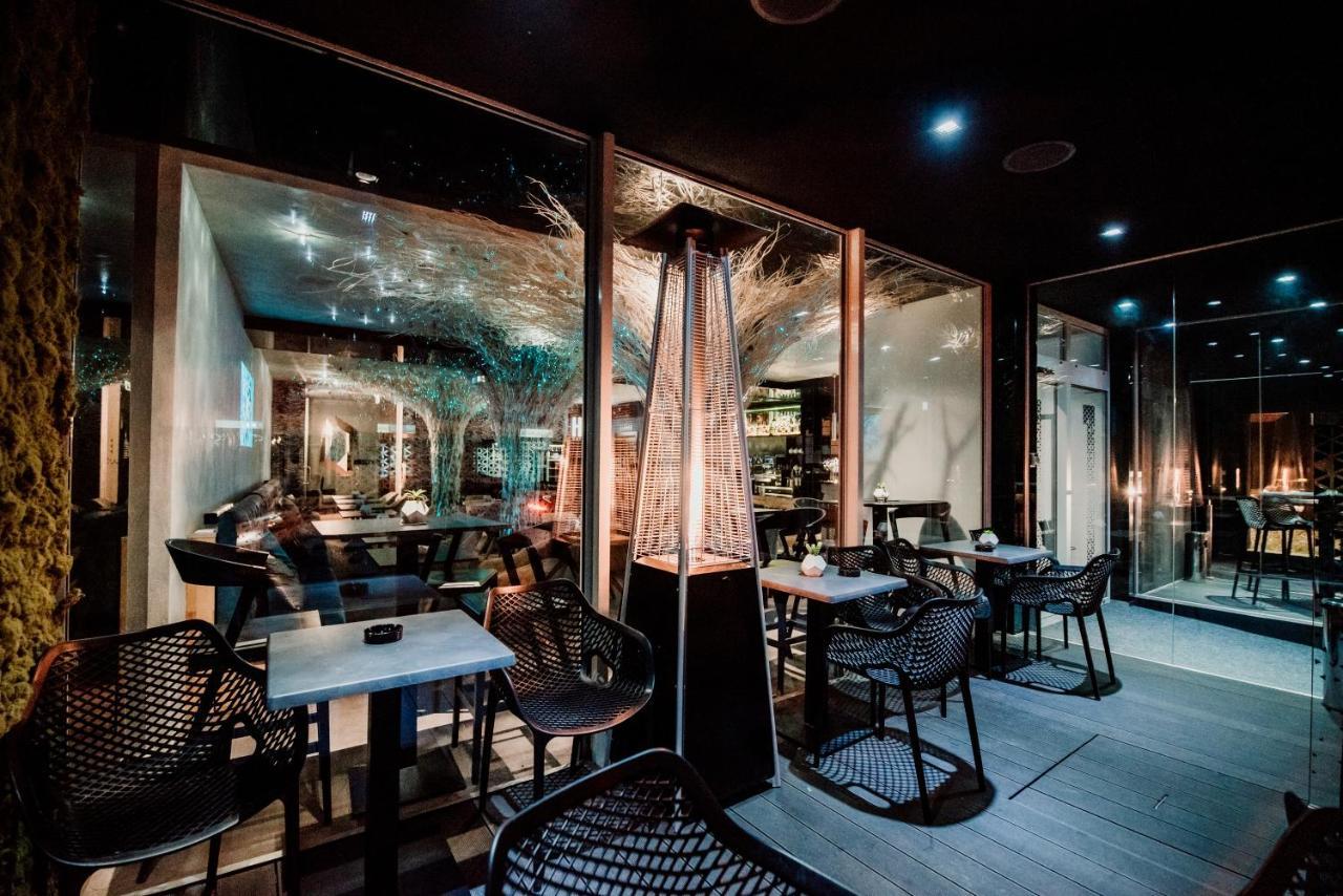 Boutique Hotel11 With Rooftop Spa นิตรา ภายนอก รูปภาพ