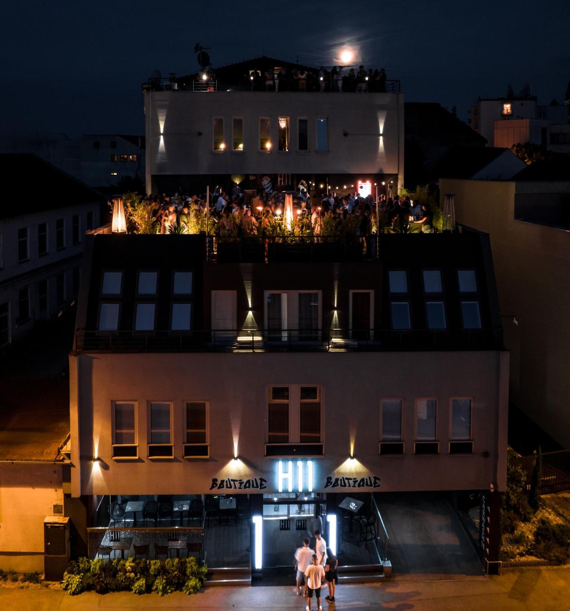 Boutique Hotel11 With Rooftop Spa นิตรา ภายนอก รูปภาพ